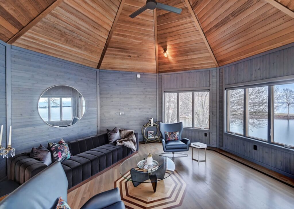 vaulted ceiling home