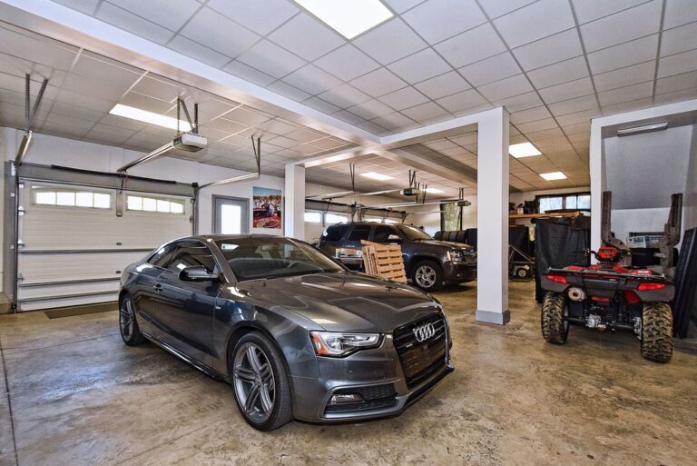 3 Car Garage