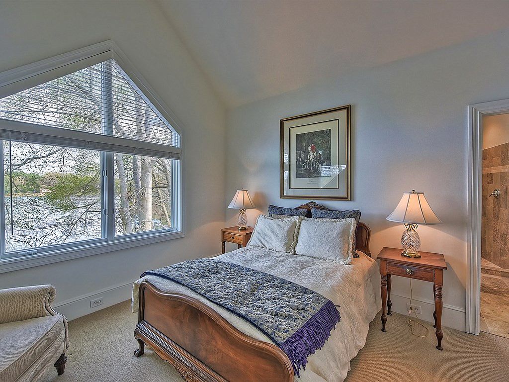 Charlotte Architect Vaulted Ceiling Bedroom Ll