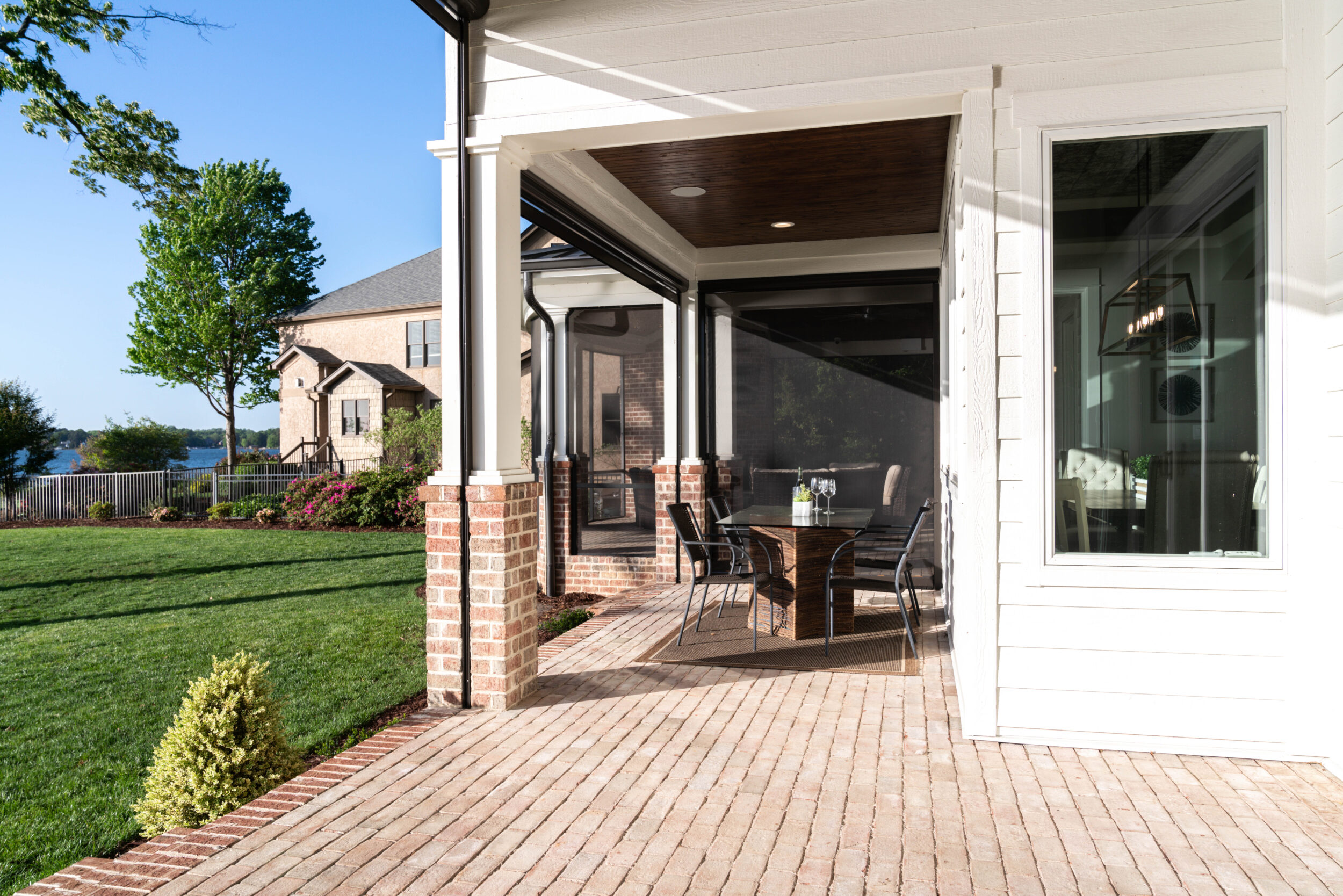 Covered Patio Outdoor Dining