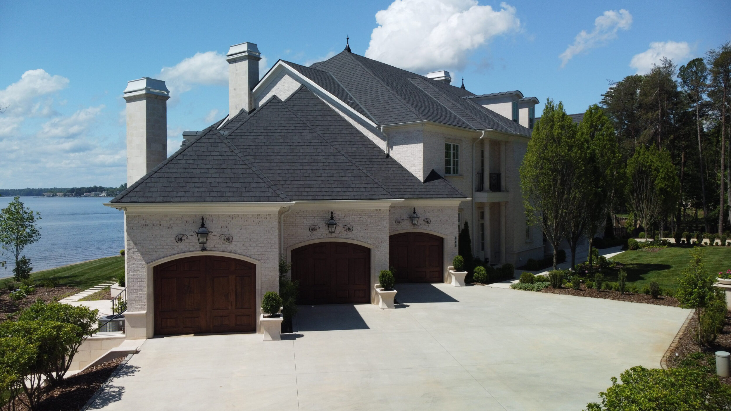 Custom Luxury Home Builders Three Car Garage
