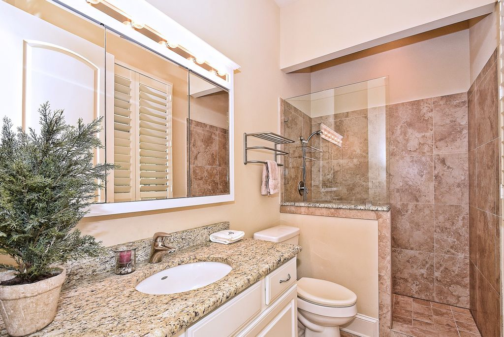 Glass Tile Walk In Shower