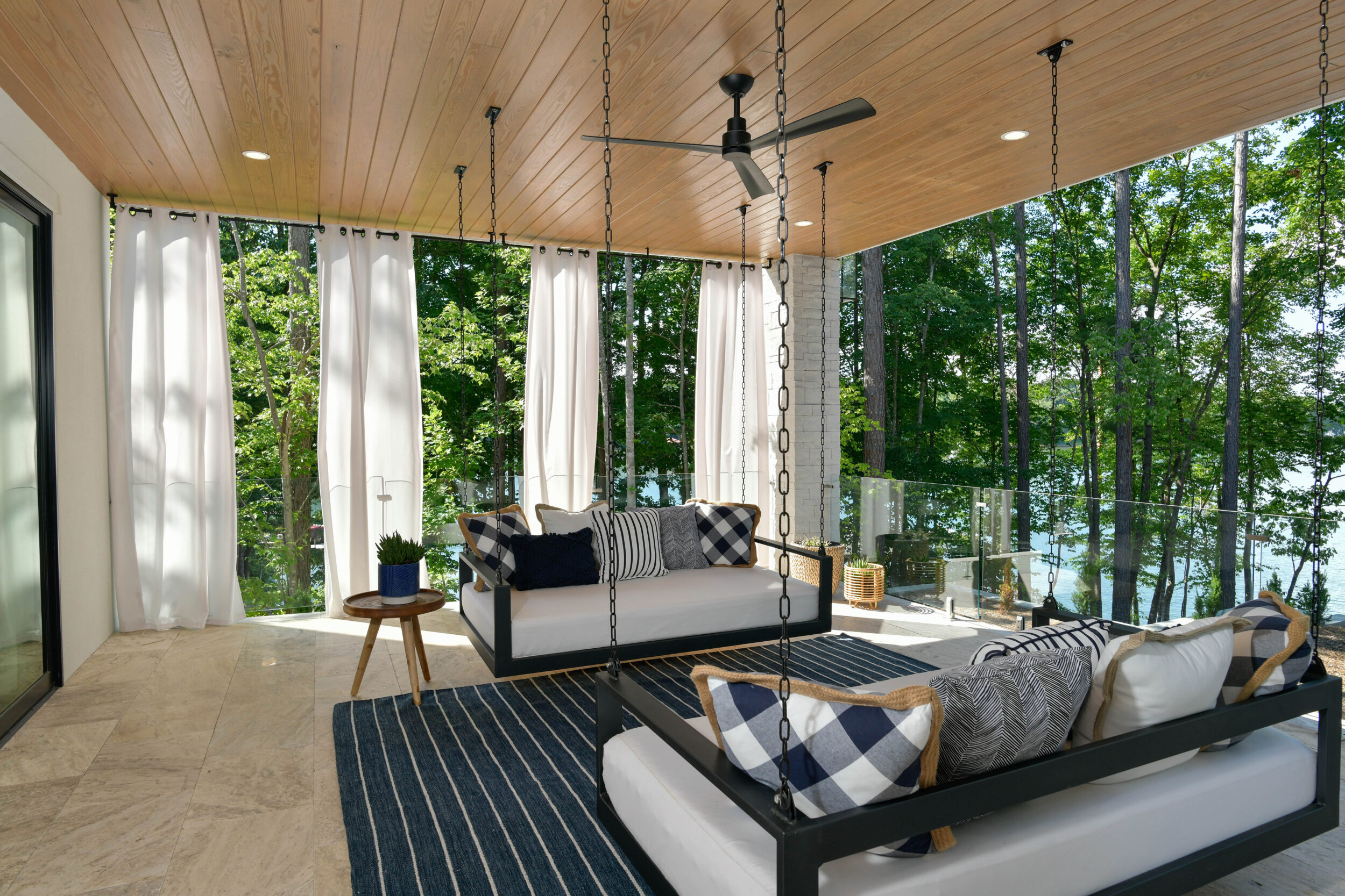 Lake Norman Hanging Chairs Wr