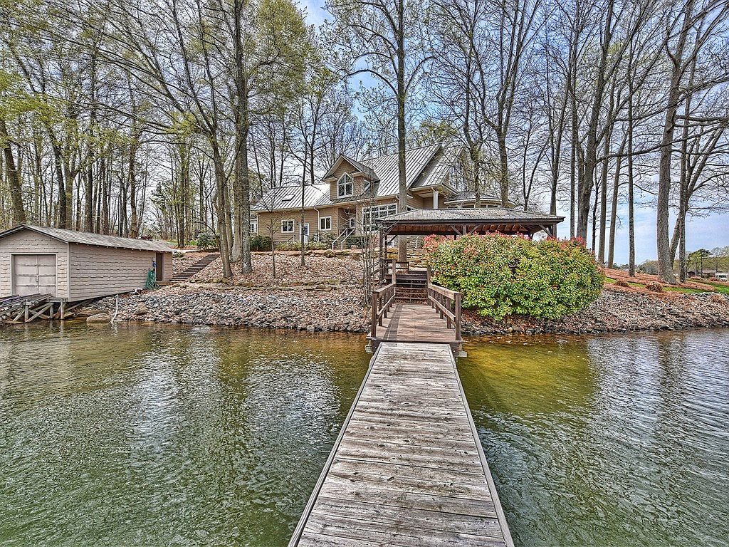 Lake Norman Lakeside Home Ll