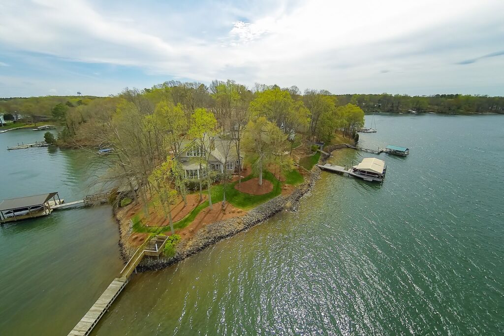 Lake Norman Luxury Real Estate Ll