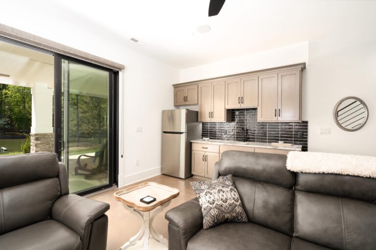 Lower Level Kitchenette Lakeview