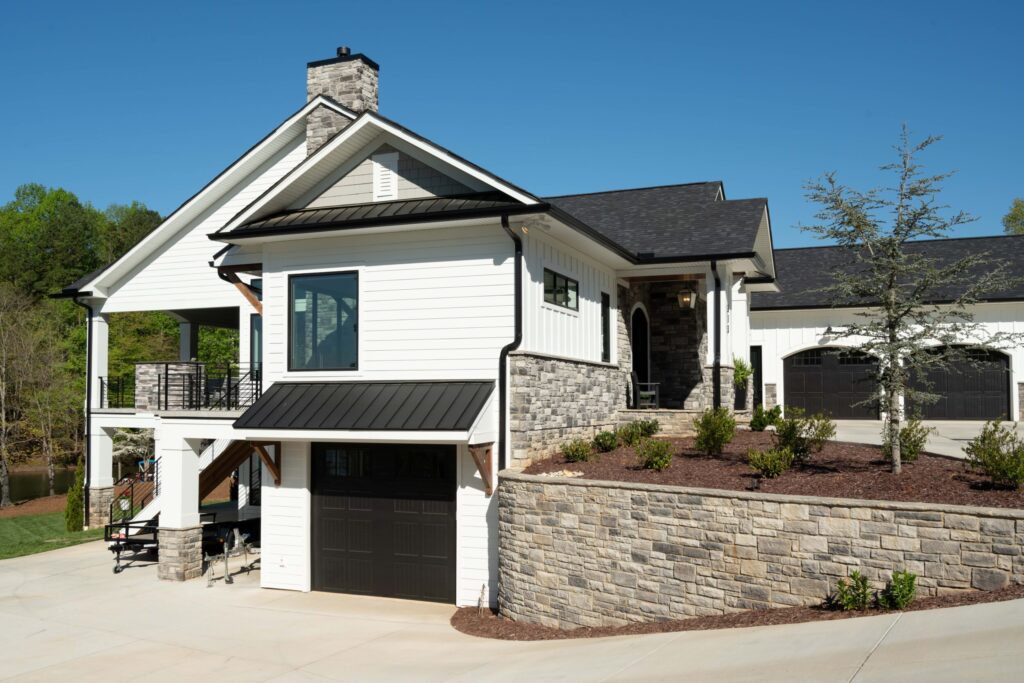 Modern Farmhouse Garage 2