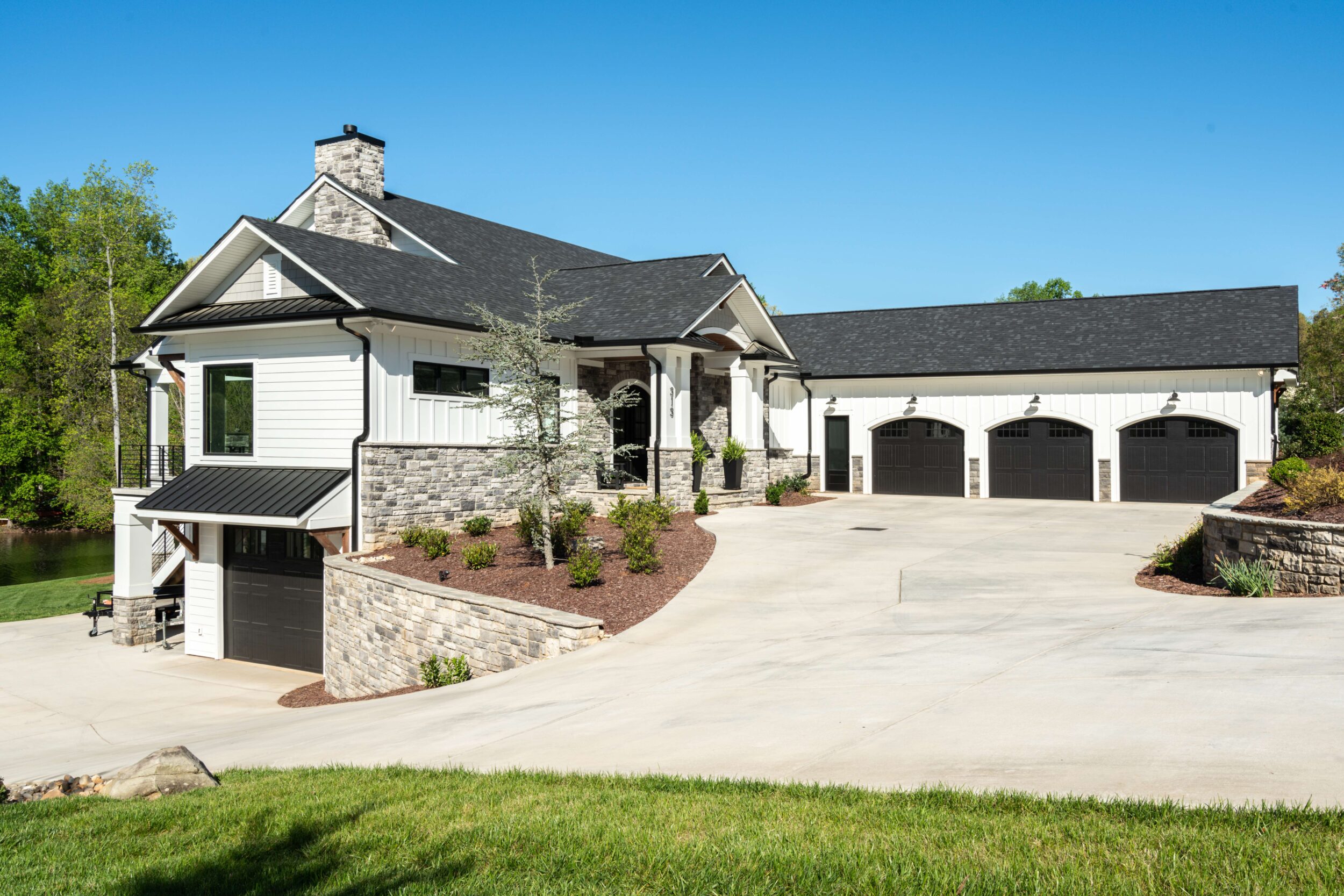 Modern Farmhouse Garage
