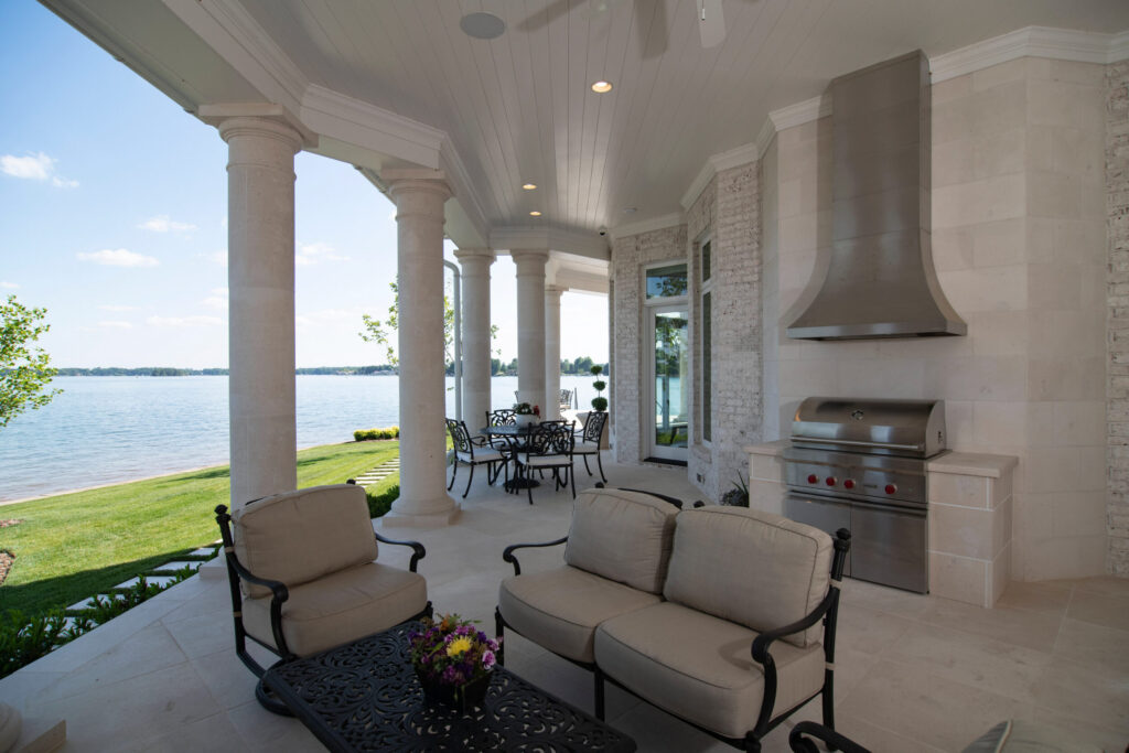 Outdoor Kitchen
