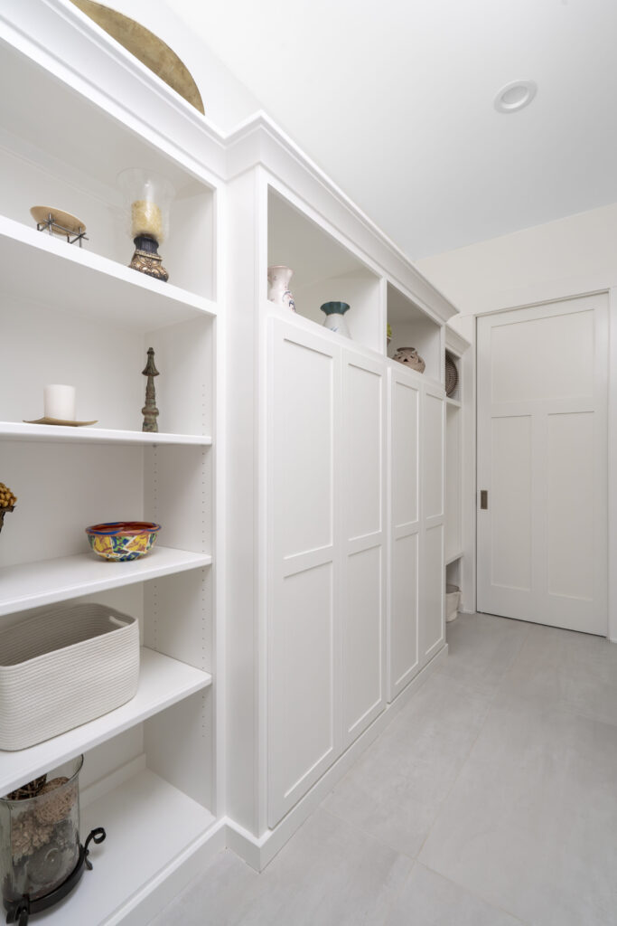 Modern mudroom