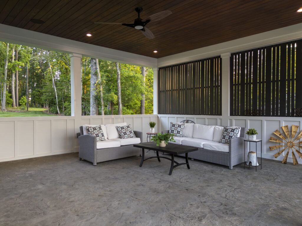 Screened-in porch