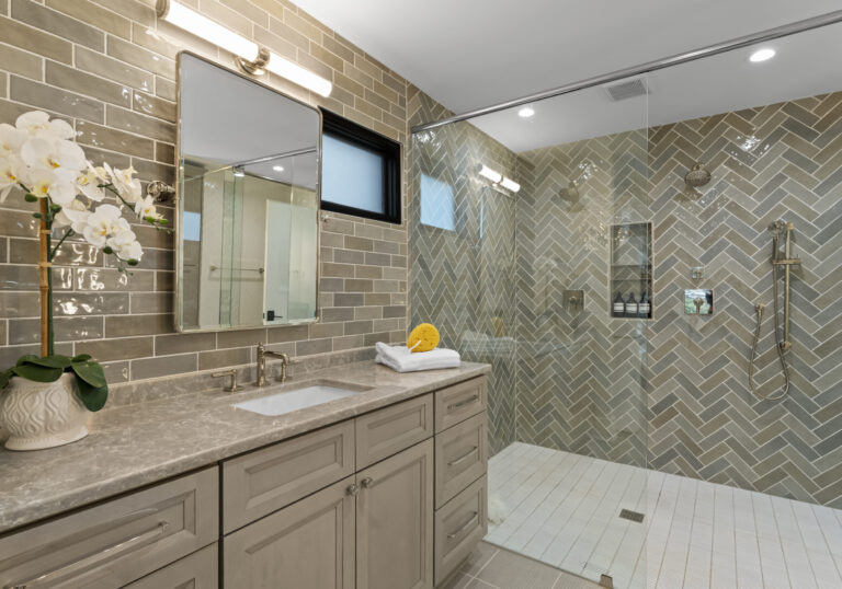 Master bath 3