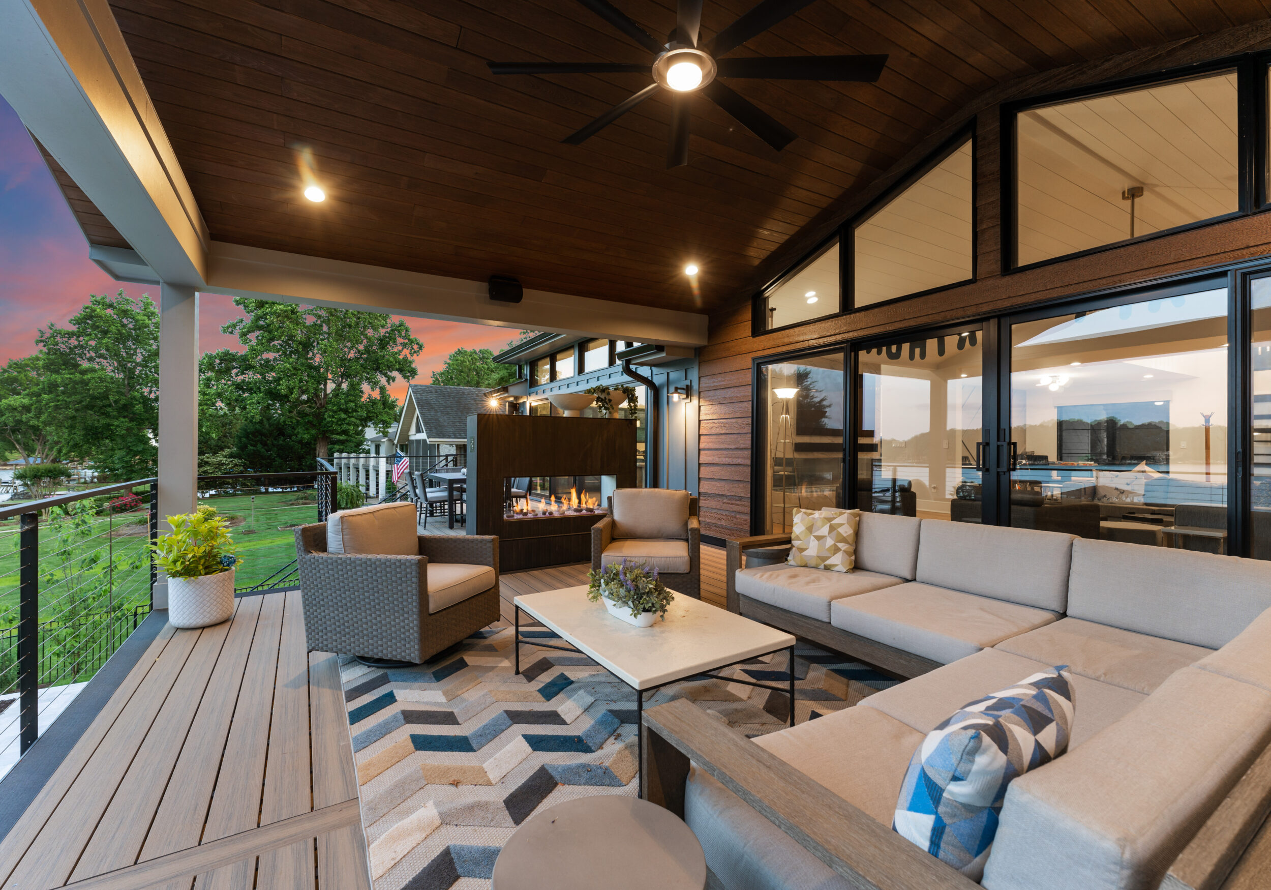 Outdoor lounge