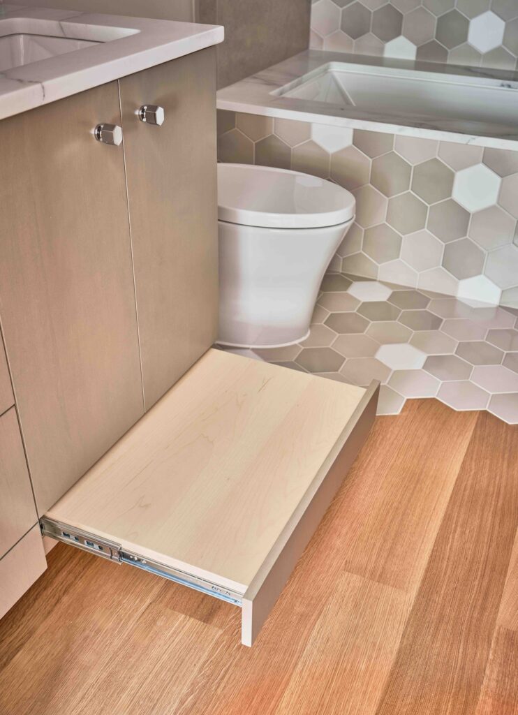 Pull Out Sink Step