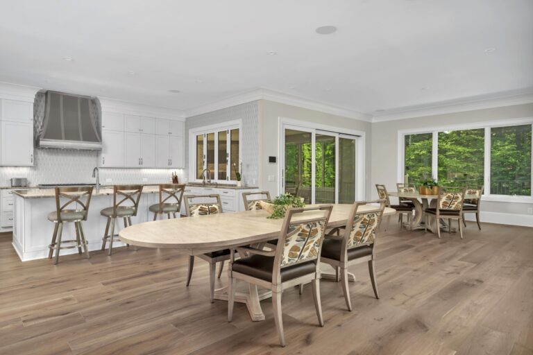 Open Floor Dining